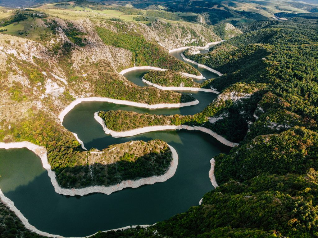 Destinacije u Srbiji, Specijalni rezervat prirode Uvac, meandri
